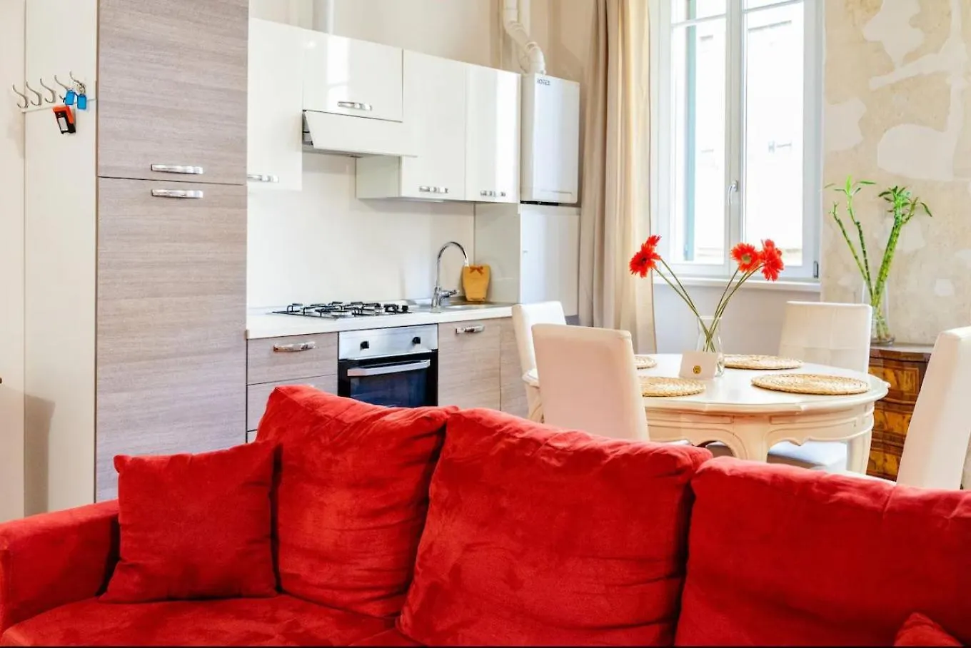 Magnolia Home - Piazza Delle Erbe ヴェローナ アパート